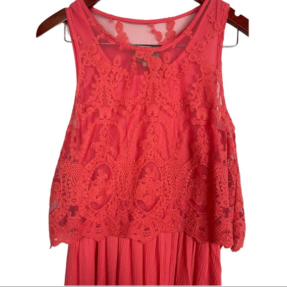 Skies are Blue Lace Dress - Picture 3 of 4